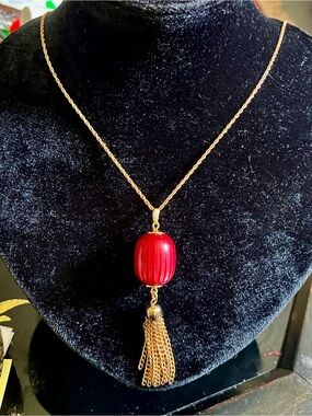 Vintage Sarah Coventry "Primrose" Tassel Necklace